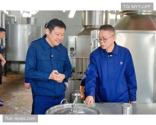 吴向东居然连早餐都豪掷千元?这生活谁顶得住啊! 吴向东居然连早餐都豪掷千元?这生活谁顶得住啊!